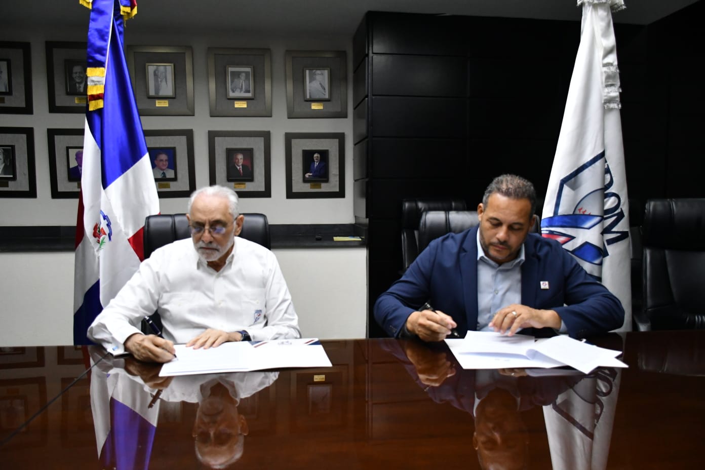 LIDOM Y FENAPEPRO acuerdan prórroga del convenio colectivo
