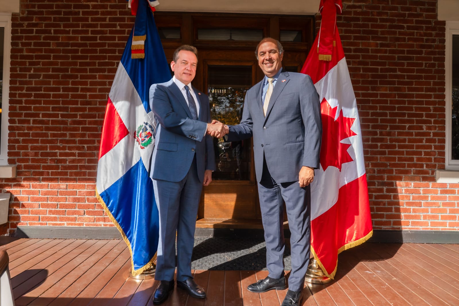 Canciller Víctor -Ito- Bisonó inicia visita oficial a Canadá, la primera de un ministro de Relaciones Exteriores dominicano en más de 20 años