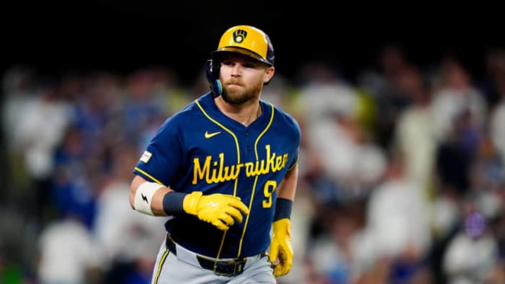 Cerveceros vencen 6-2 a los Dodgers y ponen la serie 3-0