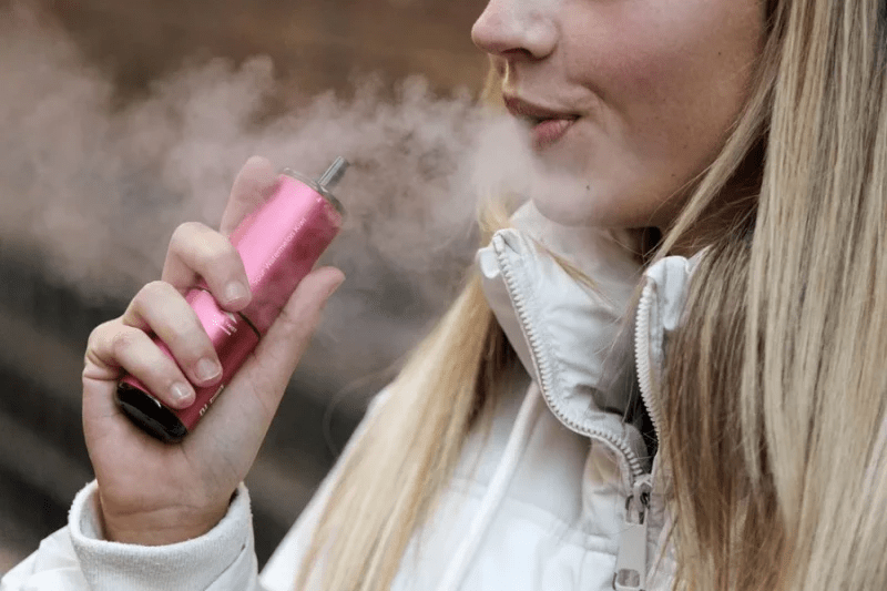 Los vapers y el humo en las terrazas elevan la proporción de fumadores pasivos al 24 %